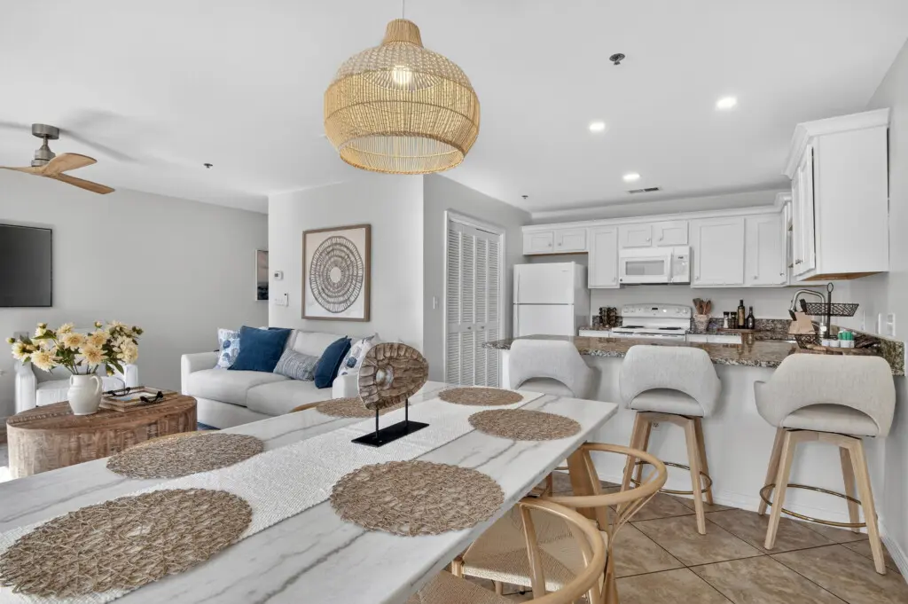 web 144 104 Spires Lane 14