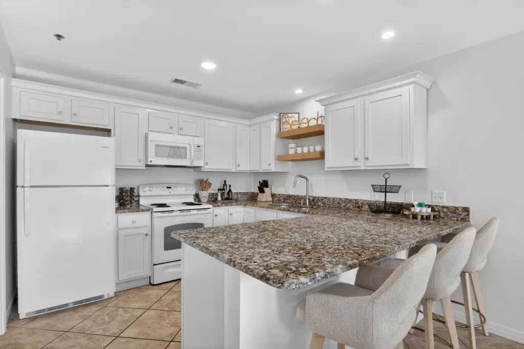 web 144 104 Spires Lane 21