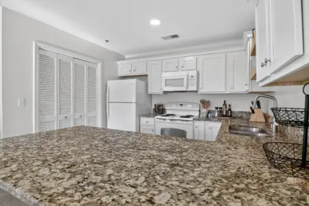 web 144 104 Spires Lane 22