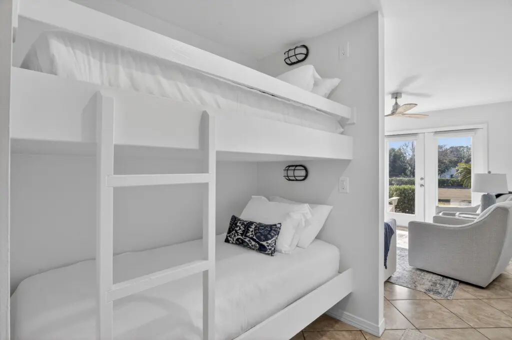 web 144 104 Spires Lane 24