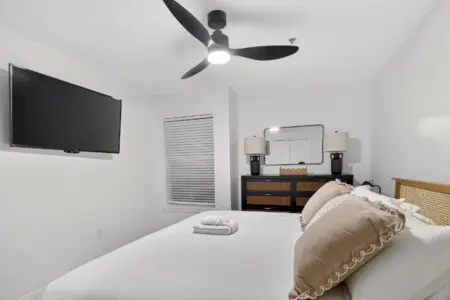 web 144 104 Spires Lane 26