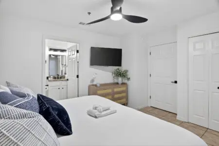 web 144 104 Spires Lane 30