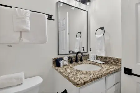 web 144 104 Spires Lane 31