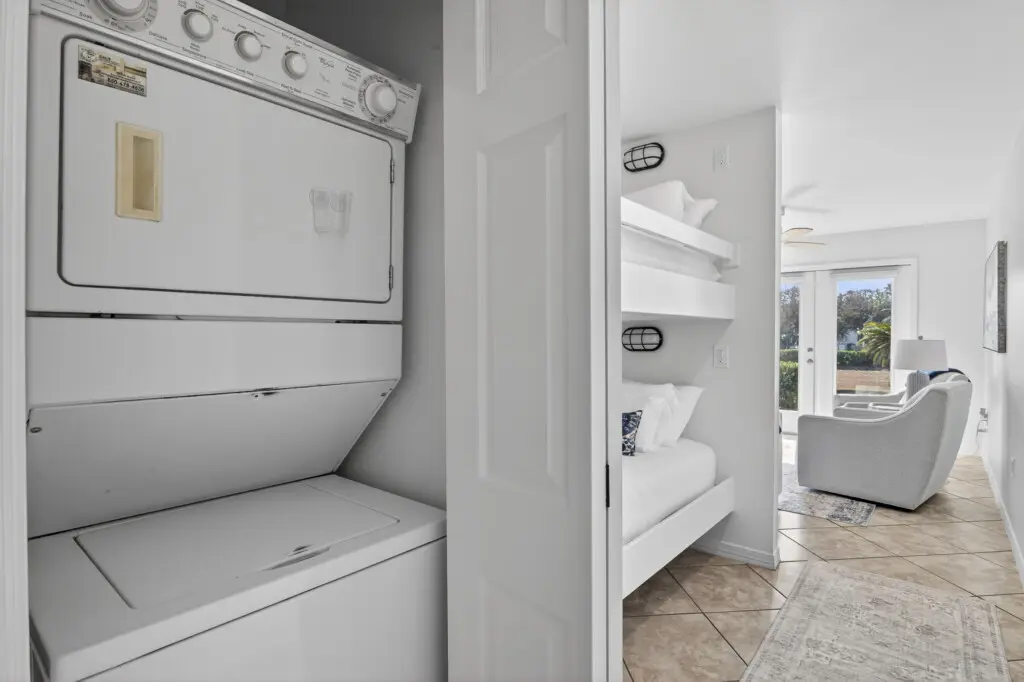 web 144 104 Spires Lane 33