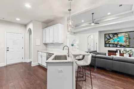 5feef1062c8e4c66b9169387bca73bc2 LargeOriginal.jpg