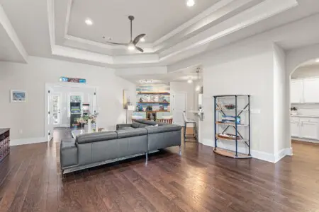 e522025c233f4fb68d7bb4bb0744887b LargeOriginal.jpg