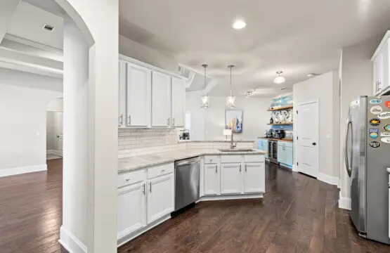 ec618eeeb28c40499f33715eae887147 LargeOriginal.jpg