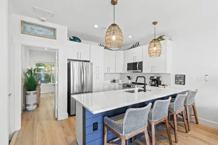 4125ba1a9a47404ebb56b78727db47a5 LargeOriginal.jpg